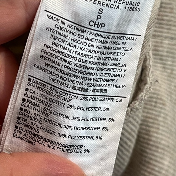 #124 BANANA REPUBLIC BEIGE AND WHITE STRIPED PULLOVER WITH POCKETS SMALL - Picture 4 of 4